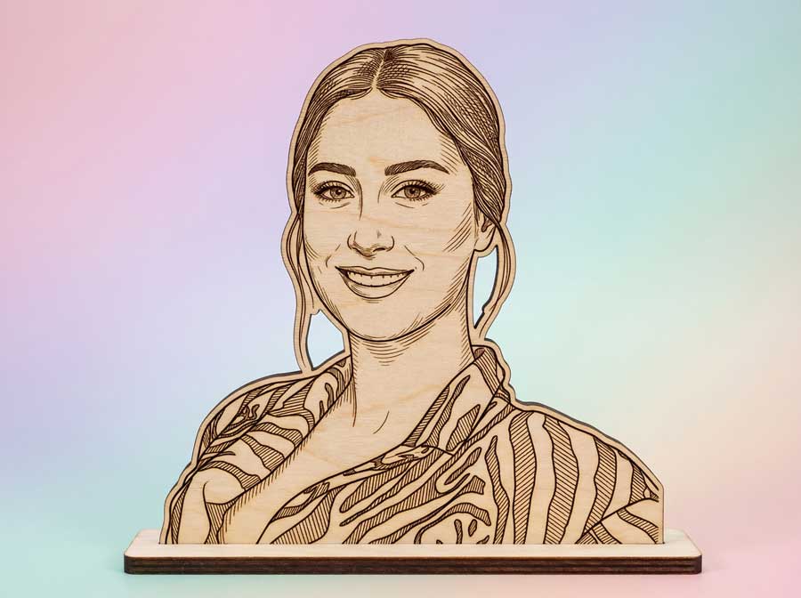 Hazal Kaya Ahşap Heykel